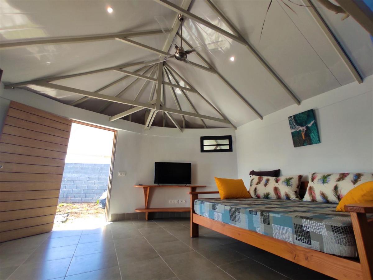Tahiti - Taharaa Beach Bungalow Arue  Exteriör bild